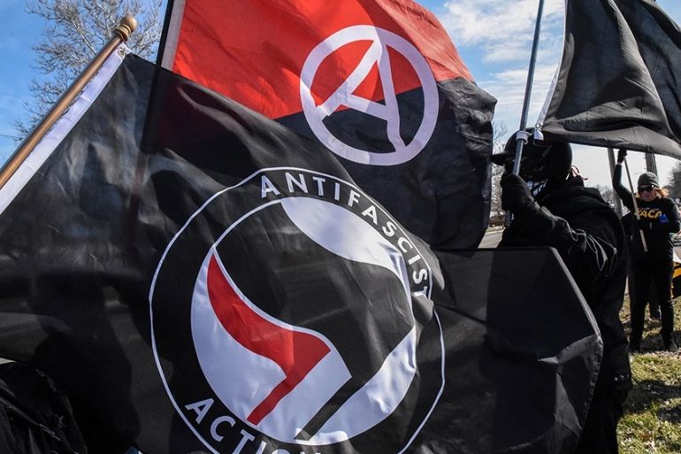 oh my god twitter doesn’t include alt text from images in their API