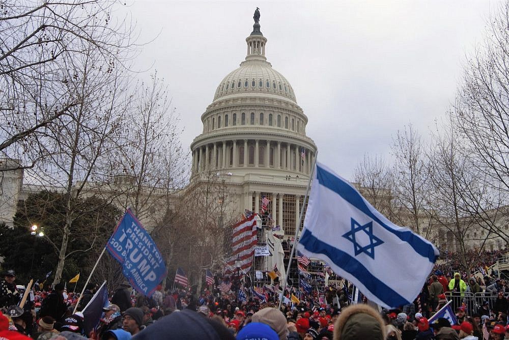 oh my god twitter doesn’t include alt text from images in their API