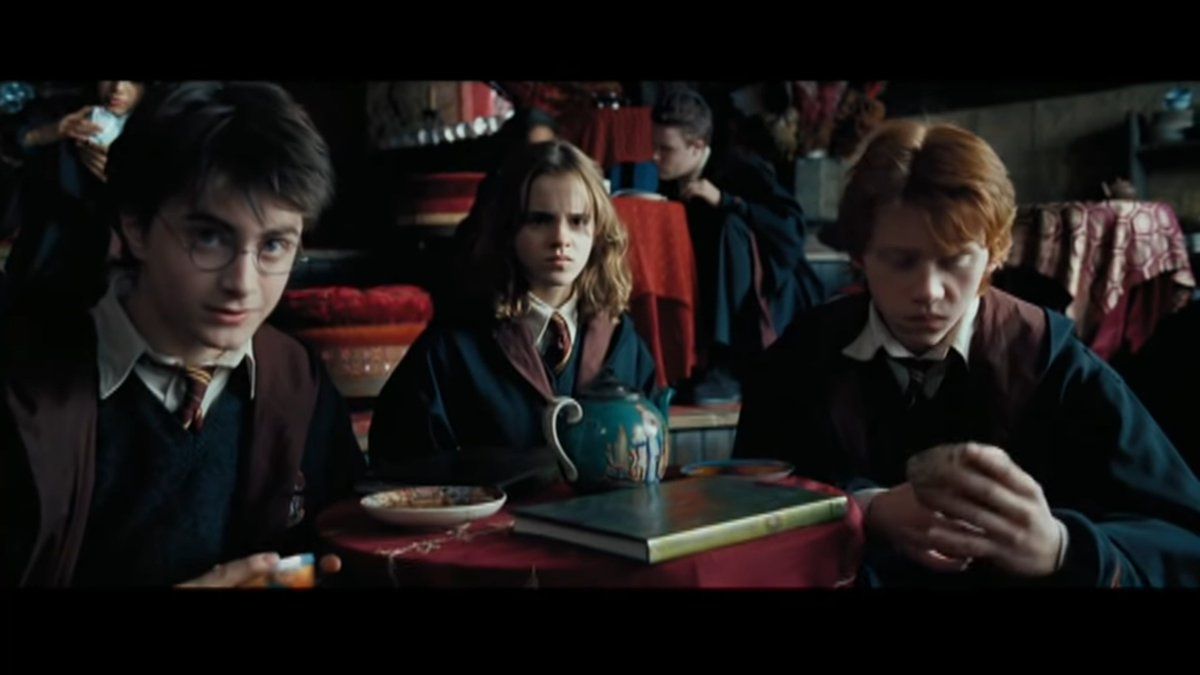 oh my god twitter doesn’t include alt text from images in their API